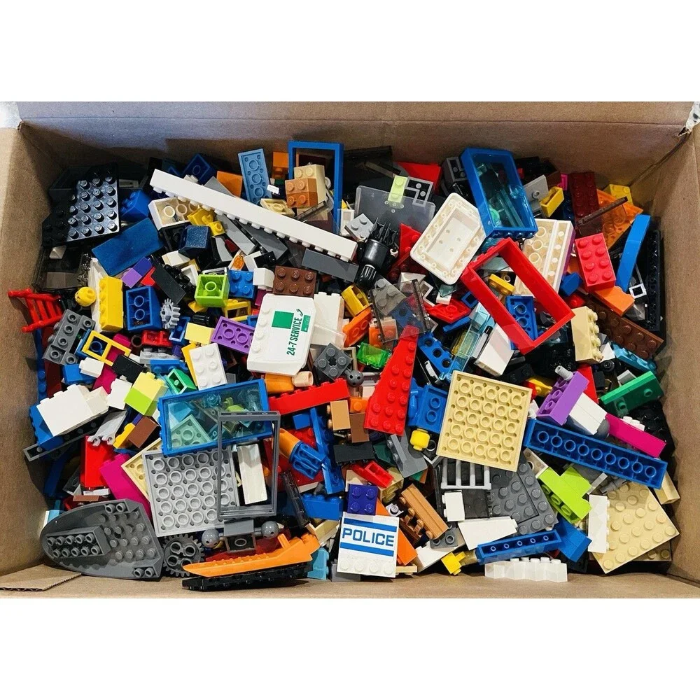 Vintage LEGO LOT. Airport Police. Vehicles 5.5 Lbs Of Misc LEGOS & Figurines